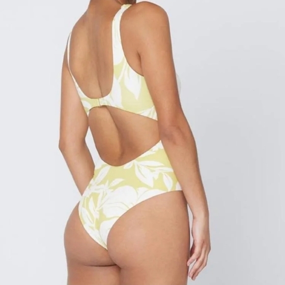 NWT L*Space Balboa floral one piece swimsuite size 6 - Picture 2 of 6